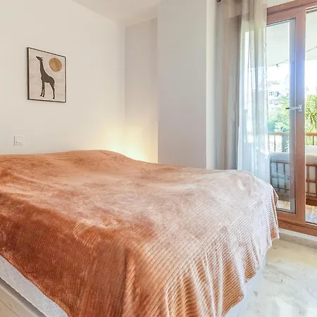 Апартаменты Lovely In With Heated Swimming Pool *