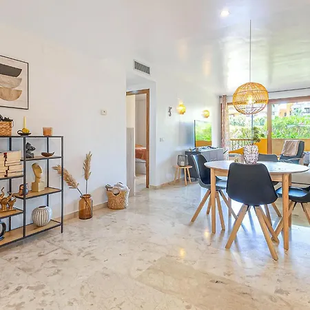 Lovely In With Heated Swimming Pool Apartment Torrevieja